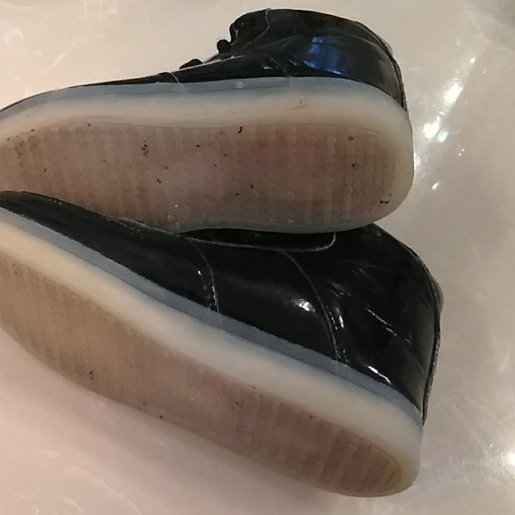 LED Shoes - Picture 6 of 7